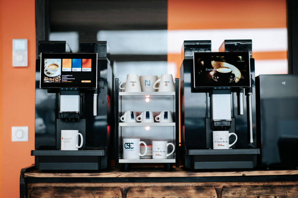 Distributeur automatique de boissons chaude